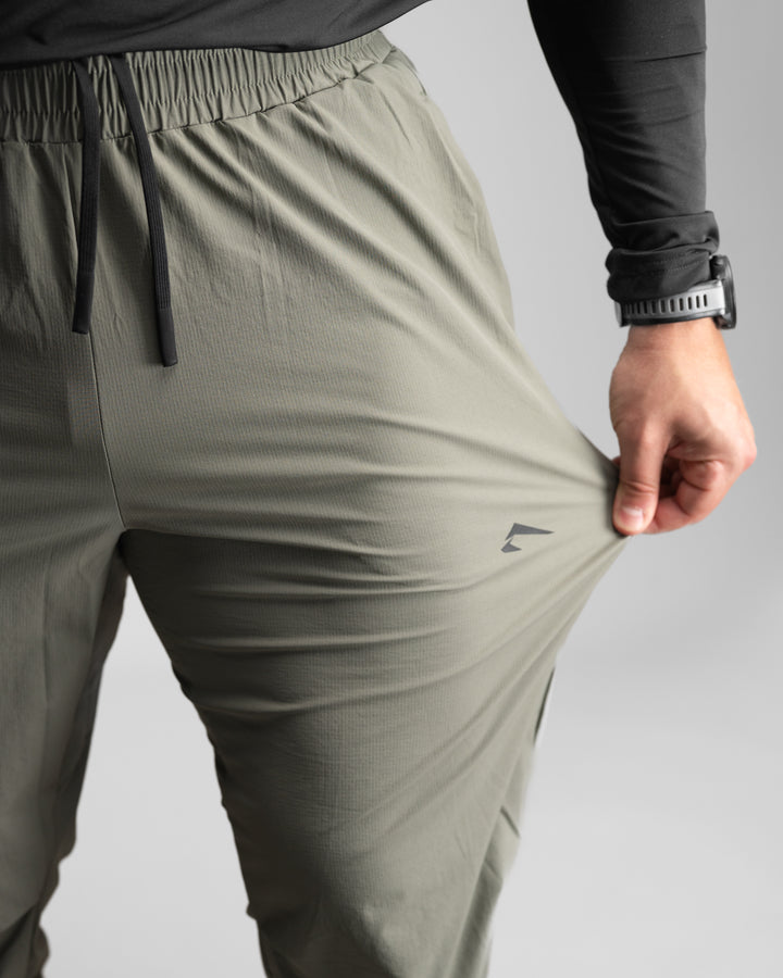 Elite Windbreaker Jogger (Light Olive)