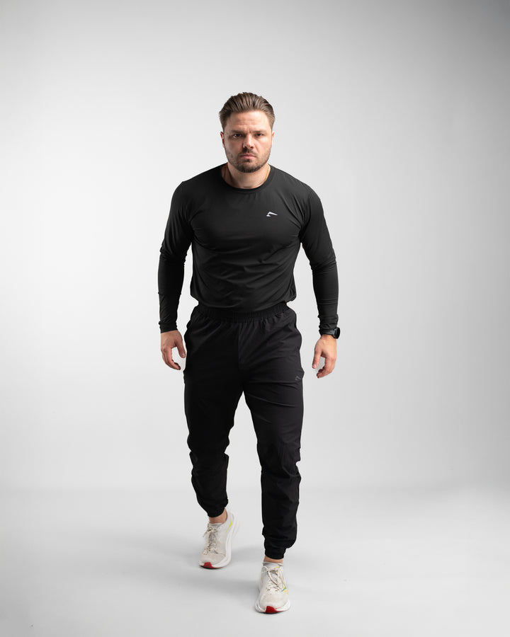 Elite Windbreaker Jogger (Black)