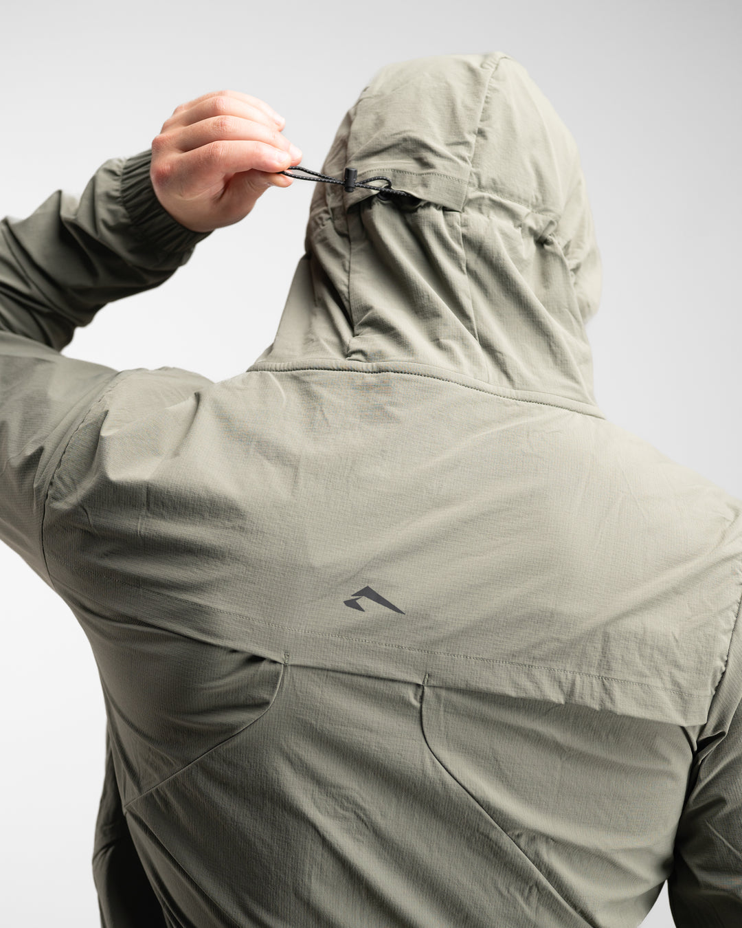 Elite Windbreaker Half Zip (Light Olive)