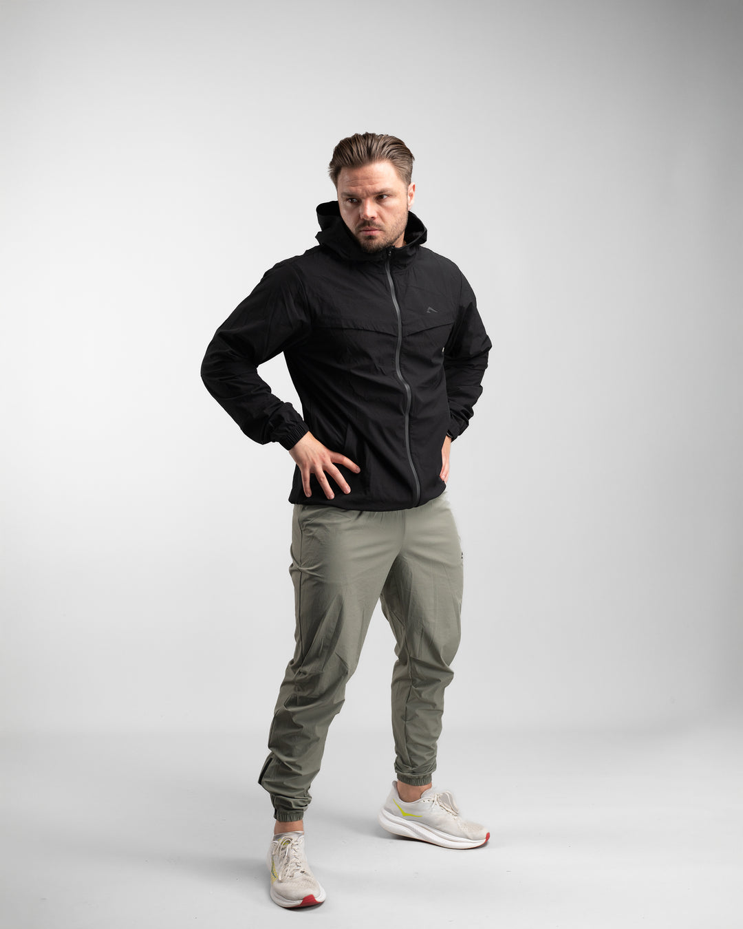 Elite Windbreaker Jogger (Light Olive)