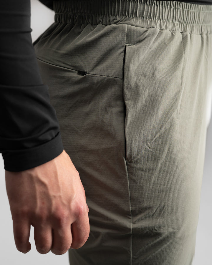 Elite Windbreaker Jogger (Light Olive)