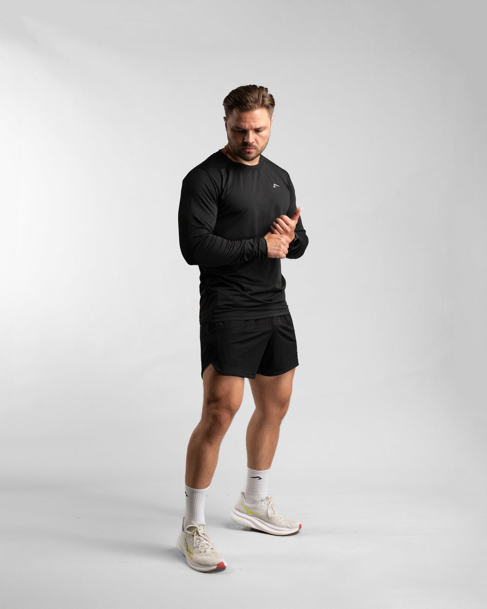 Core Performance Longsleeve (Black) - Athletic Aesthetics