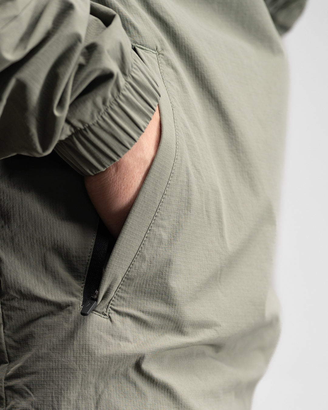 Elite Windbreaker Half Zip (Light Olive) - Athletic Aesthetics