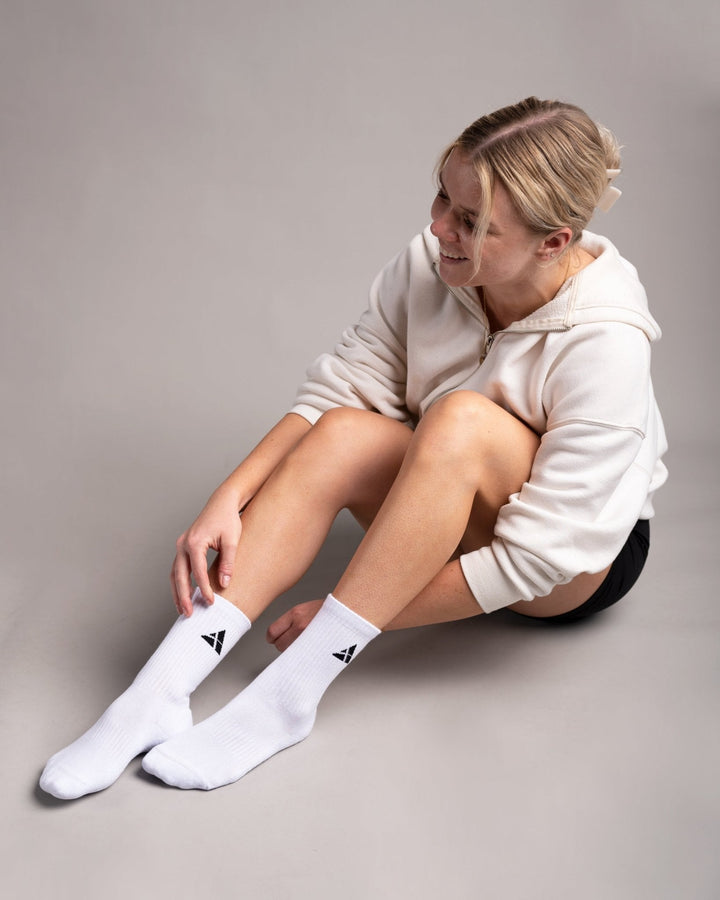 Hohe Sportsocken / Cushioned Crew Socks 6er Pack (Black) - Athletic Aesthetics