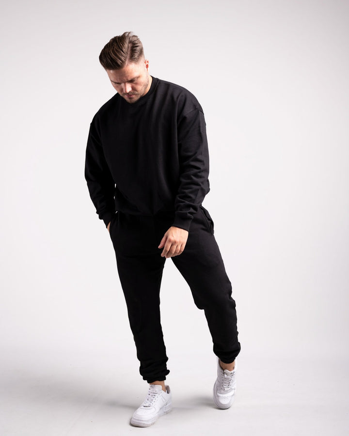 Oversized Crewneck Sweater (Black) - HQ Basics - Athletic Aesthetics