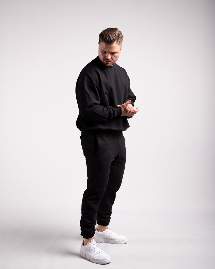 Oversized Crewneck Sweater (Black) - HQ Basics - Athletic Aesthetics